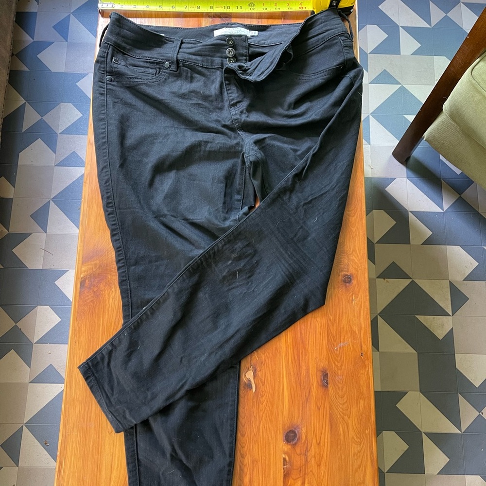 Torrid black jeggings
